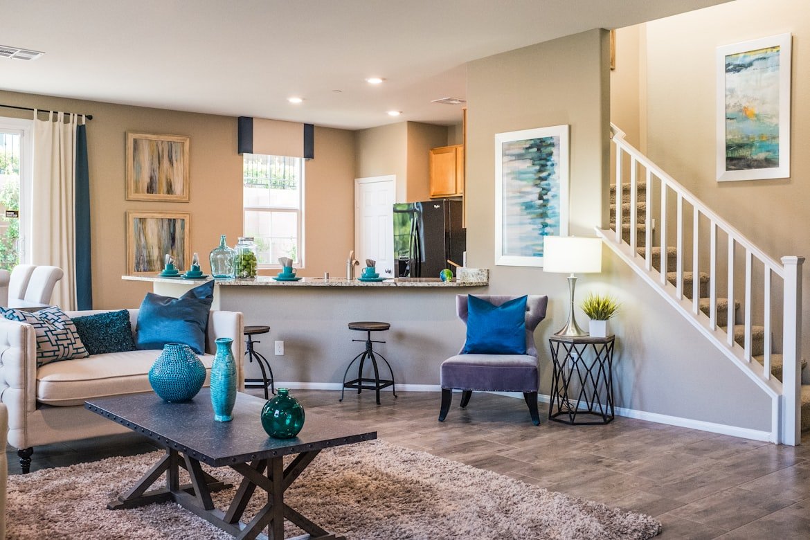 Transform Your Space: 10 Easy Tips for a Cozy Home Makeover