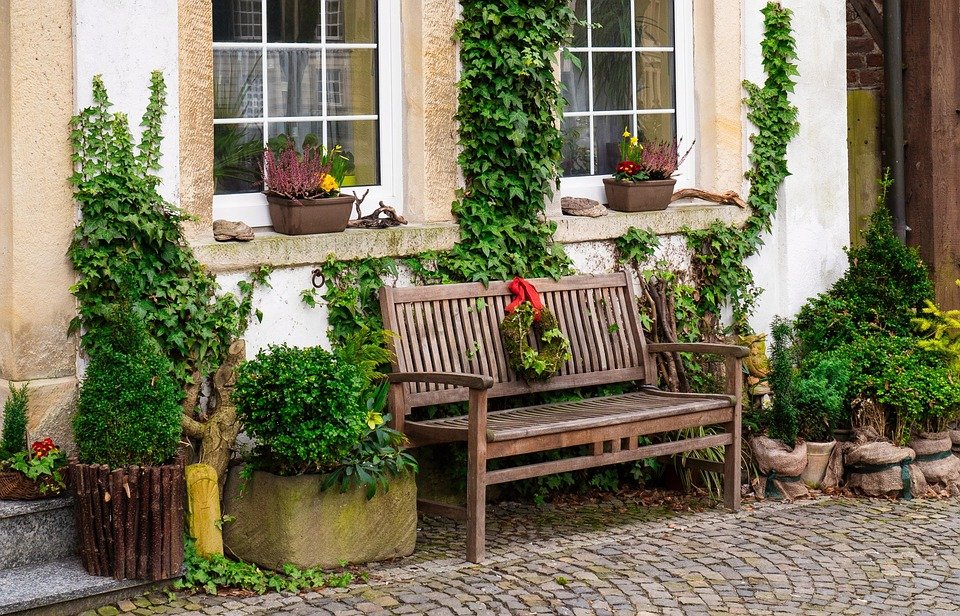 Maximizing Your Harvest: Essential Tips for Building and Maintaining Raised Garden Beds