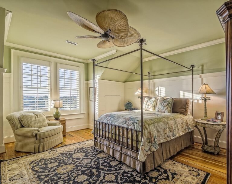Transform Your Space: Top 5 Must-Have Farmhouse Furniture Pieces for a Cozy Home
