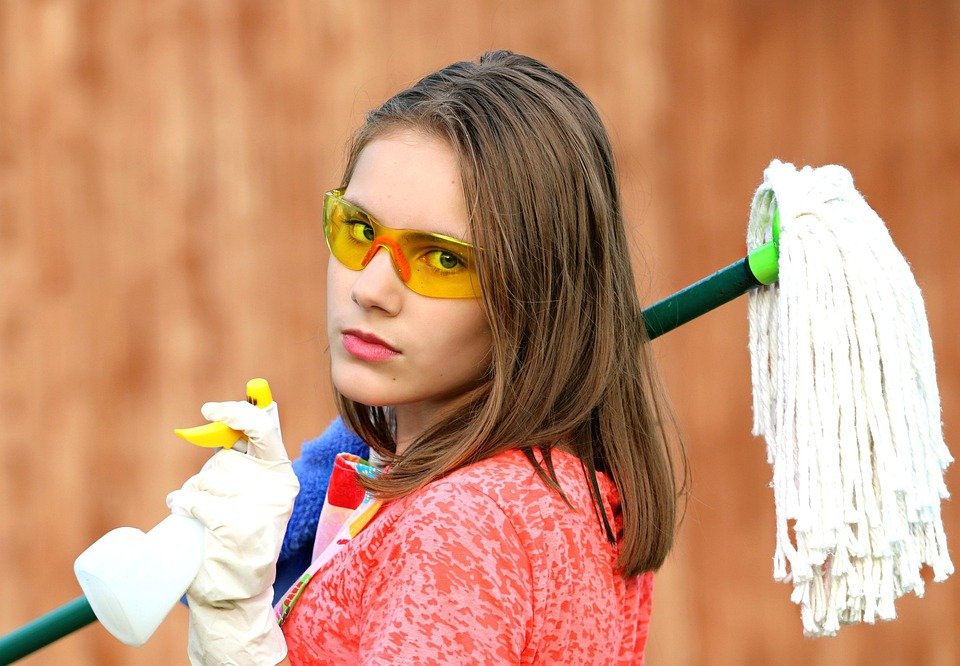 10 Essential Steps for a Deep Cleaned and Organized Bedroom