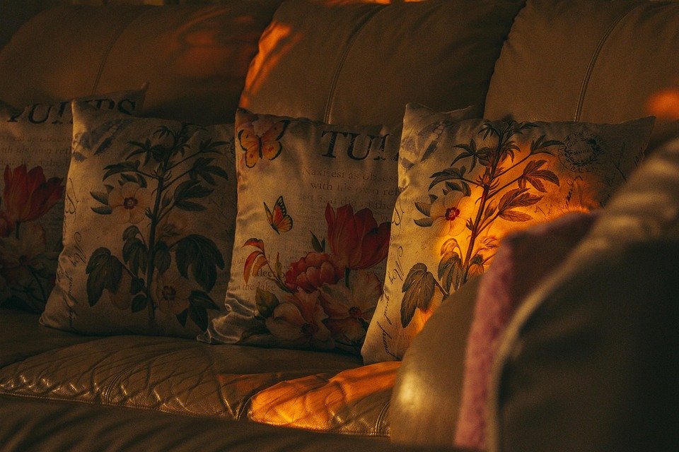 10 Essential Comfort Enhancements for a Cozy Home Environment 10 Essential Comfort Enhancements for a Cozy Home Environment